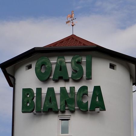 Oasi Bianca Hotel Pomposa Buitenkant foto