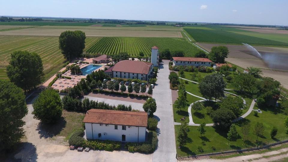 Oasi Bianca Hotel Pomposa Buitenkant foto