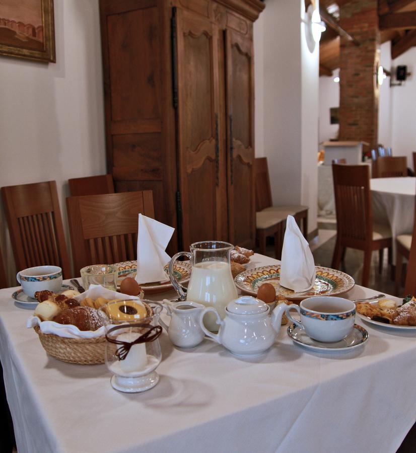 Oasi Bianca Hotel Pomposa Buitenkant foto