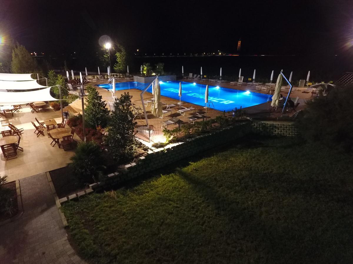 Oasi Bianca Hotel Pomposa Buitenkant foto