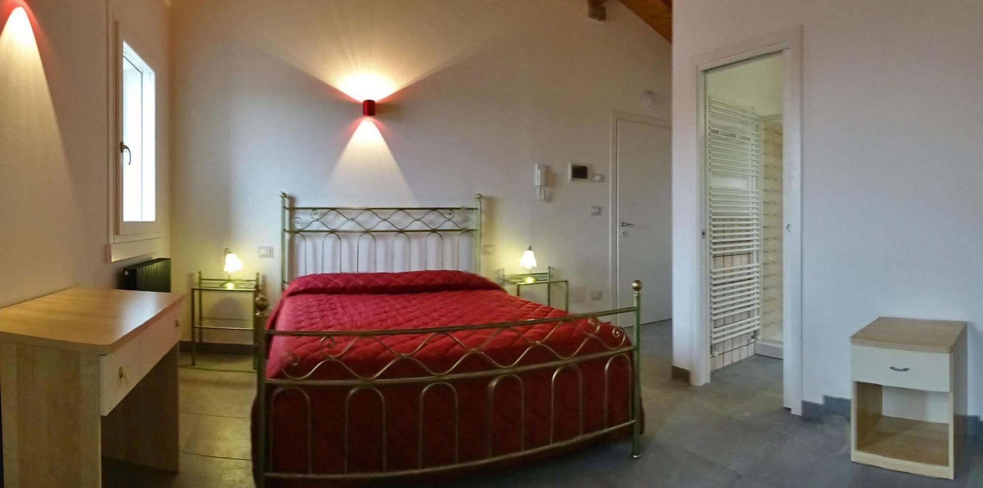Oasi Bianca Hotel Pomposa Buitenkant foto