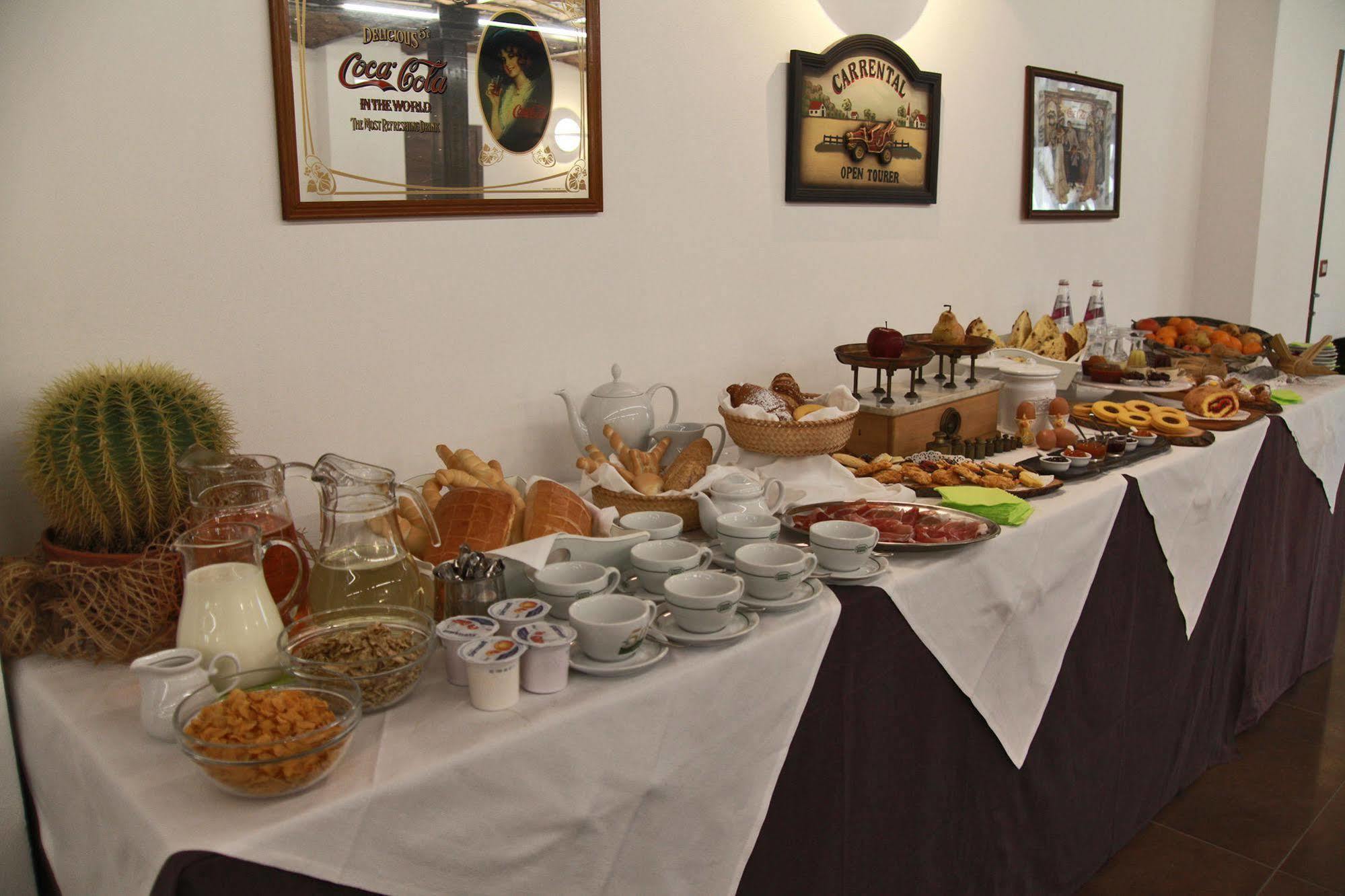 Oasi Bianca Hotel Pomposa Buitenkant foto