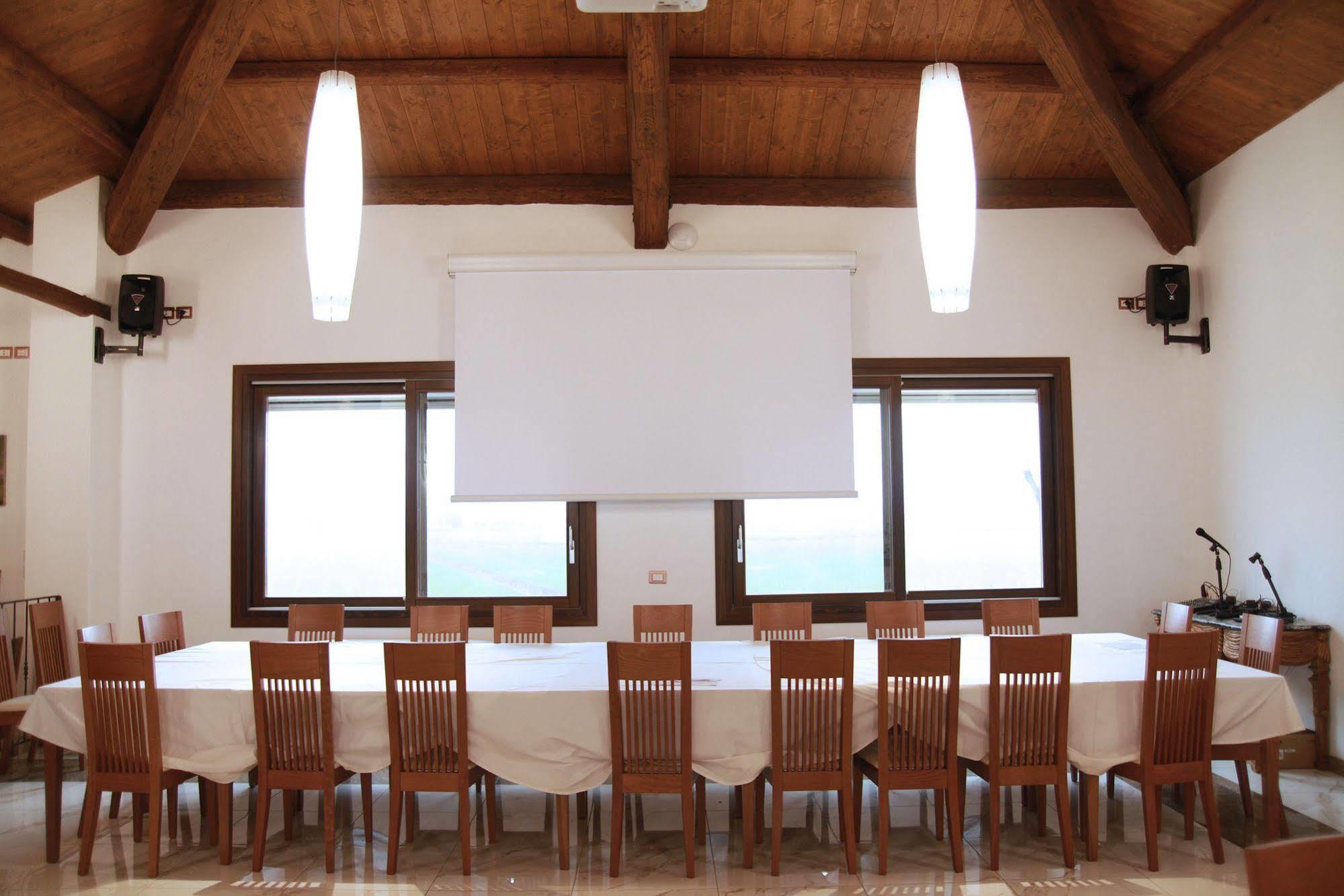 Oasi Bianca Hotel Pomposa Buitenkant foto